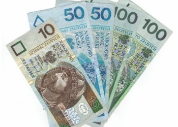 Gospodarcze walentynki: PKB w IV kw. wzrosło o 2,7%