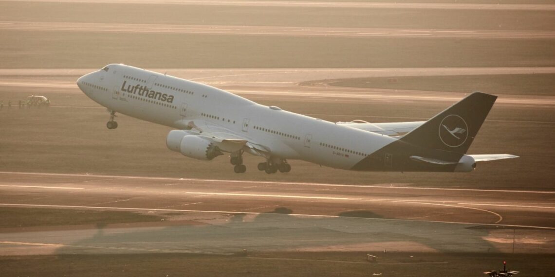 Lufthansa prezentuje nową identyfikację wizualną marki