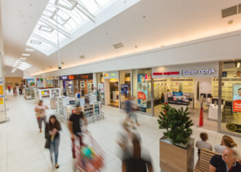Najnowsze wyniki obrotów i odwiedzalność w centrach handlowych