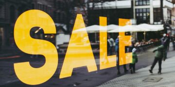 Najgorętszy okres w e-handlu zwiększy aktywność cyberprzestępców. Sklepy muszą myśleć o bezpieczeństwie